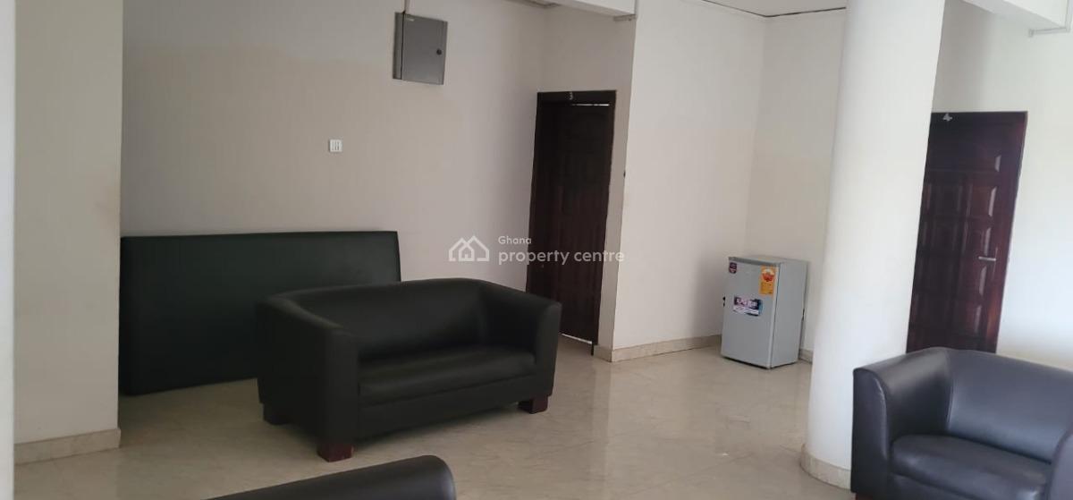 9 Bedroom Hostel, Com.25-dowenya Road. Methodist Junction, Tema, Accra, House for Sale