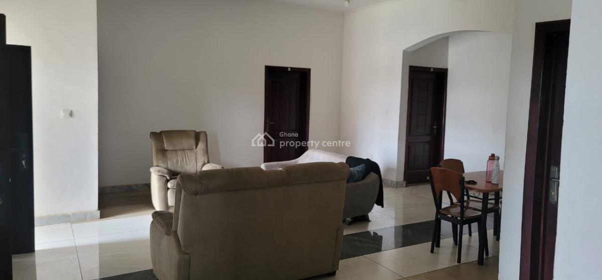 9 Bedroom Hostel, Com.25-dowenya Road. Methodist Junction, Tema, Accra, House for Sale