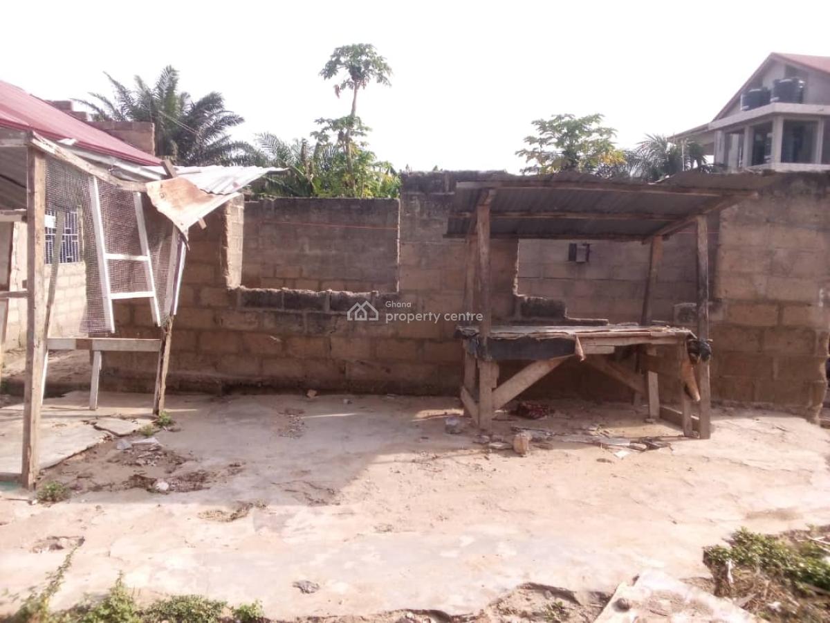 Half Plot of Land, Tuba, Weija, Ga South Municipal, Accra, Commercial Land for Sale