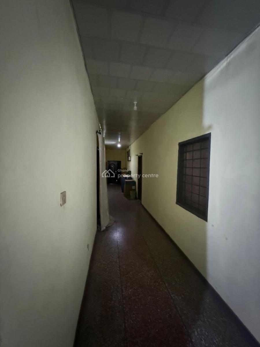 Old 7 Bedrooms at Achimota Abc, Abc, Achimota, Accra, Detached Bungalow for Sale