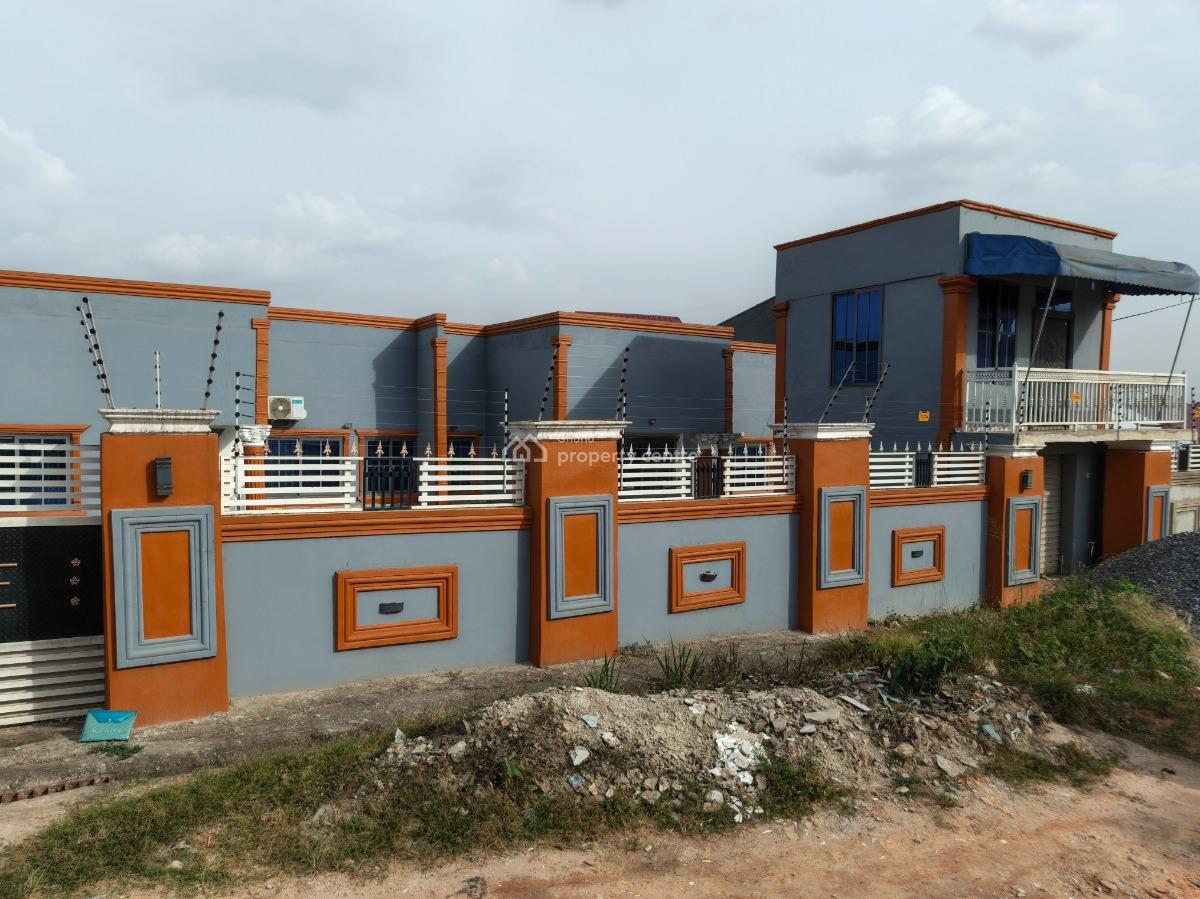 6 Bedrooms, Atimatim Maase,near Pankrono., Kumasi Metropolitan, Ashanti, House for Sale