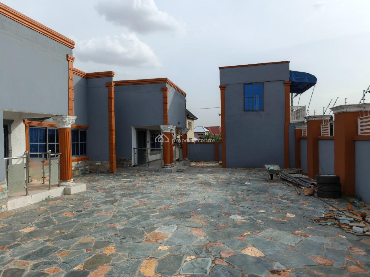 6 Bedrooms, Atimatim Maase,near Pankrono., Kumasi Metropolitan, Ashanti, House for Sale