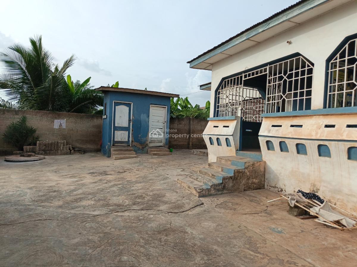 5 Bedrooms, Meduma, Near Pankrono., Kumasi Metropolitan, Ashanti, House for Sale