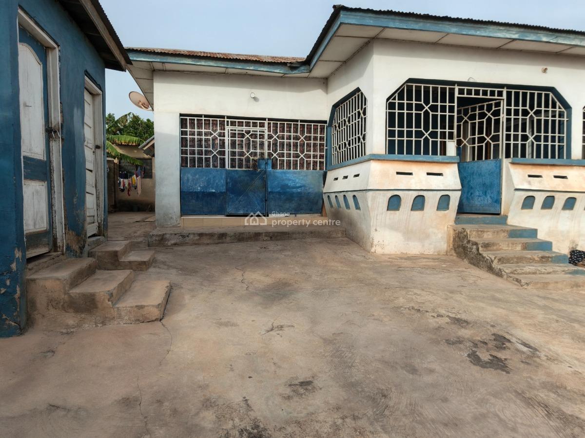 5 Bedrooms, Meduma, Near Pankrono., Kumasi Metropolitan, Ashanti, House for Sale