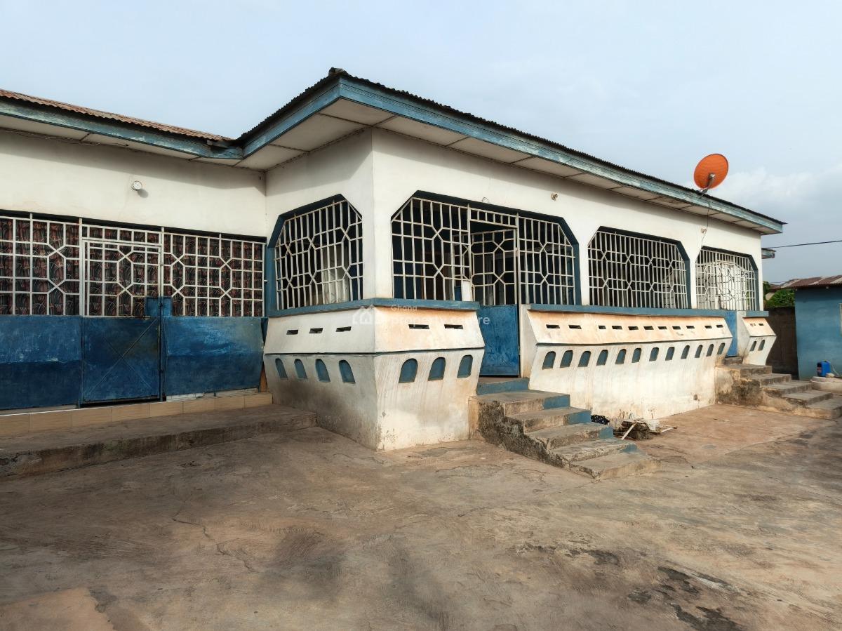 5 Bedrooms, Meduma, Near Pankrono., Kumasi Metropolitan, Ashanti, House for Sale