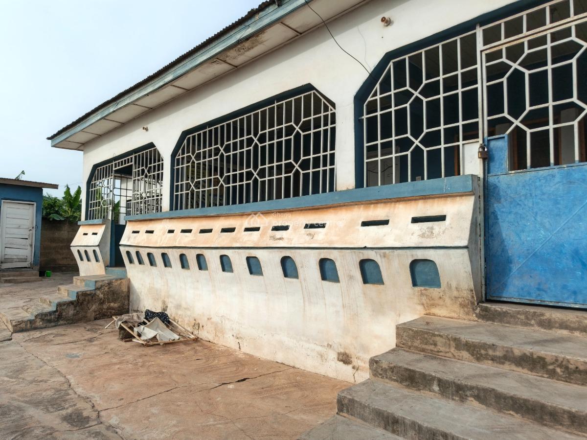 5 Bedrooms, Meduma, Near Pankrono., Kumasi Metropolitan, Ashanti, House for Sale