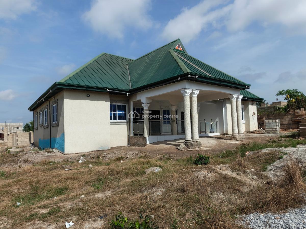 4 Bedrooms, Kodie Apagya, Near Kronum Afrancho Buoho., Kumasi Metropolitan, Ashanti, House for Sale