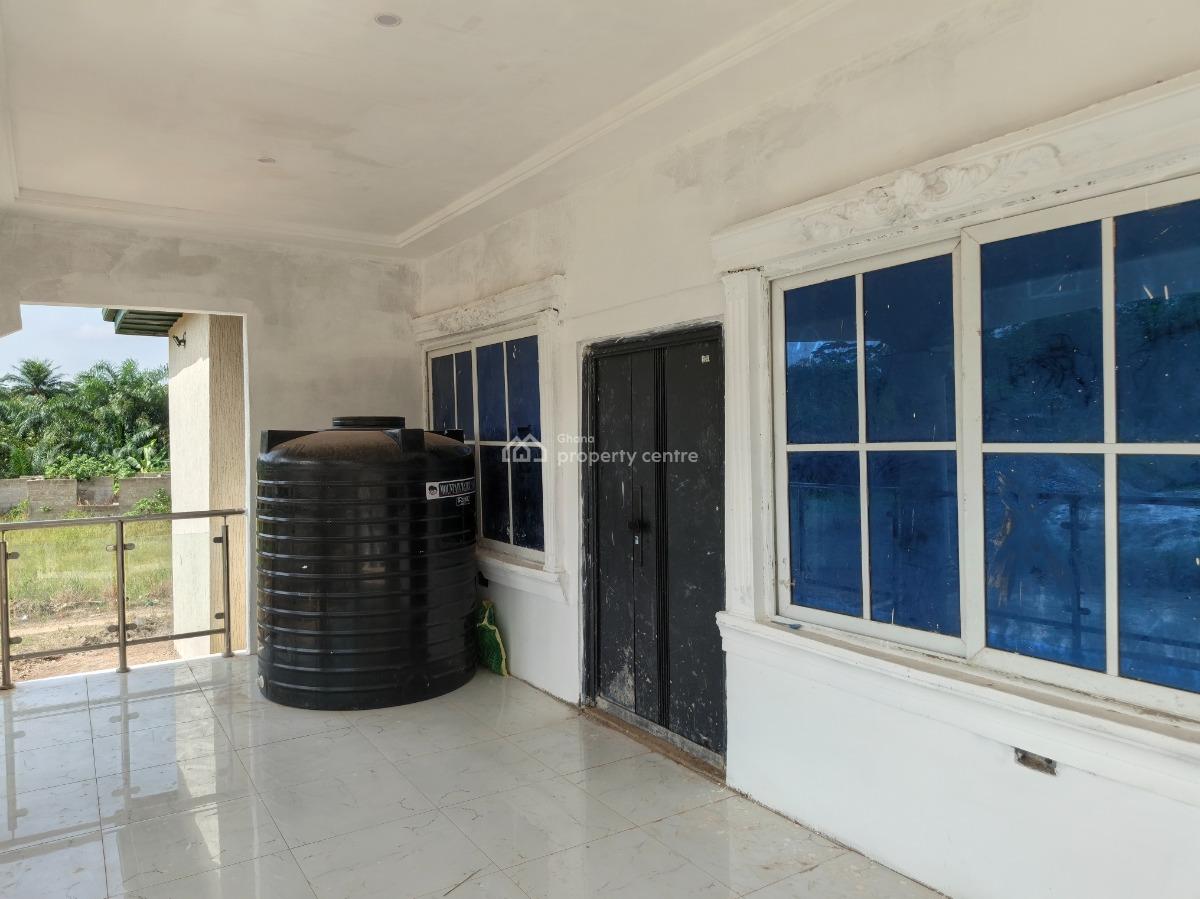4 Bedrooms, Kodie Apagya, Near Kronum Afrancho Buoho., Kumasi Metropolitan, Ashanti, House for Sale
