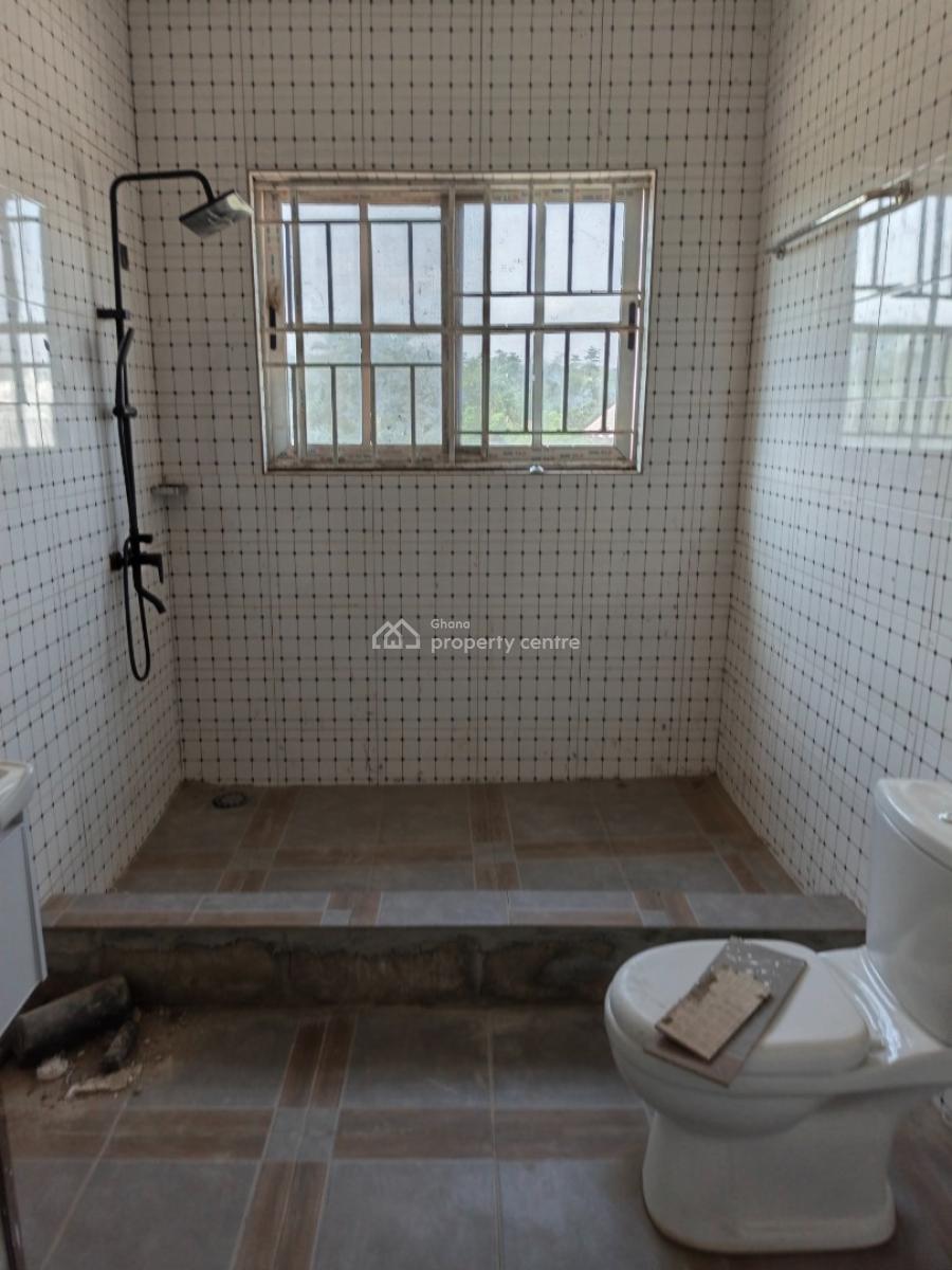 4 Bedrooms, Kodie Apagya, Near Kronum Afrancho Buoho., Kumasi Metropolitan, Ashanti, House for Sale