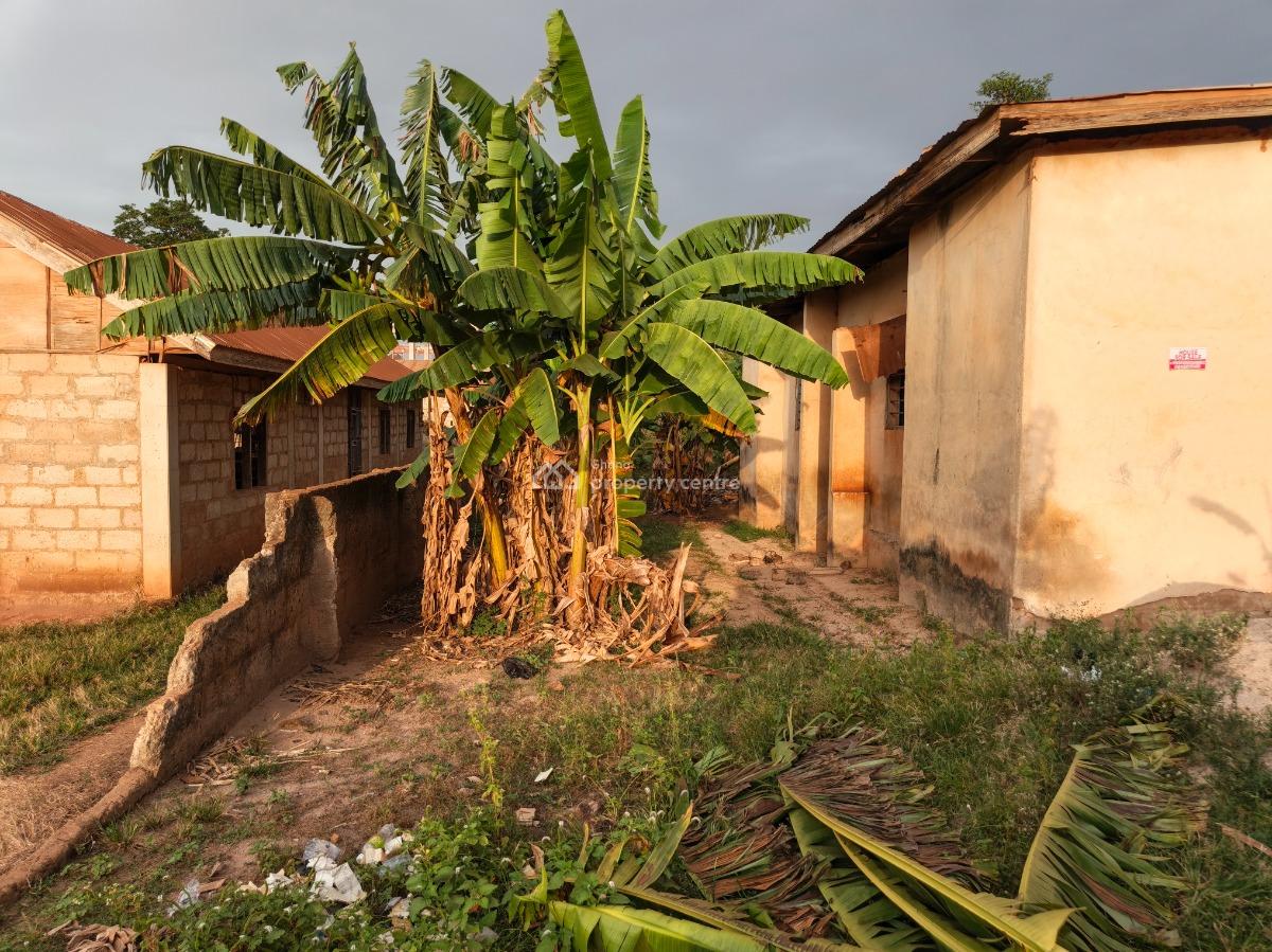 6 Bedrooms, Afrancho, Near Kronum, Suame, Markro., Kumasi Metropolitan, Ashanti, House for Sale