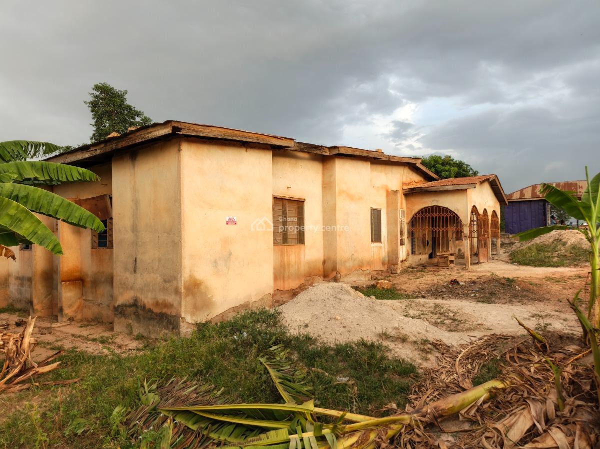 6 Bedrooms, Afrancho, Near Kronum, Suame, Markro., Kumasi Metropolitan, Ashanti, House for Sale