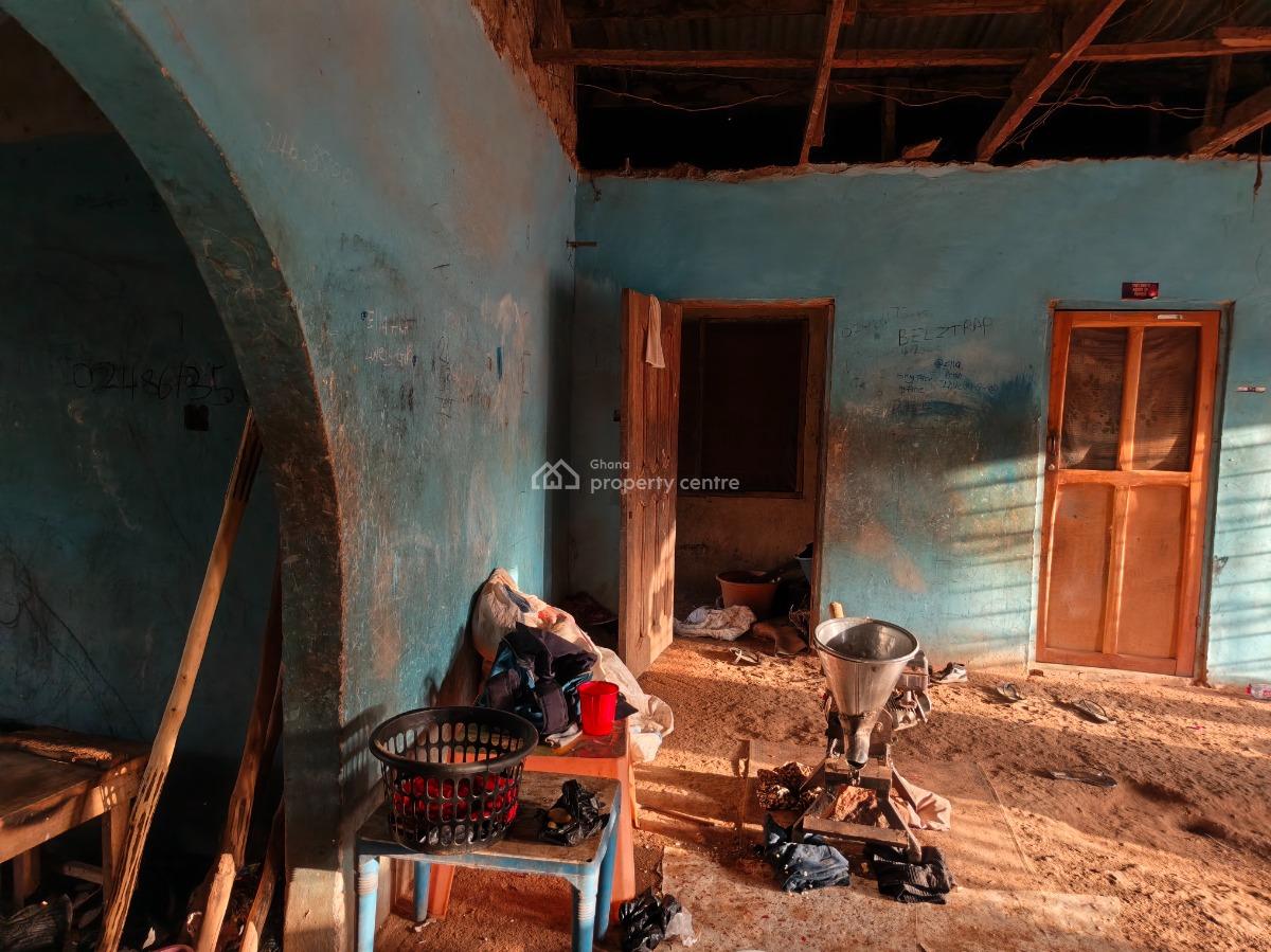 6 Bedrooms, Afrancho, Near Kronum, Suame, Markro., Kumasi Metropolitan, Ashanti, House for Sale