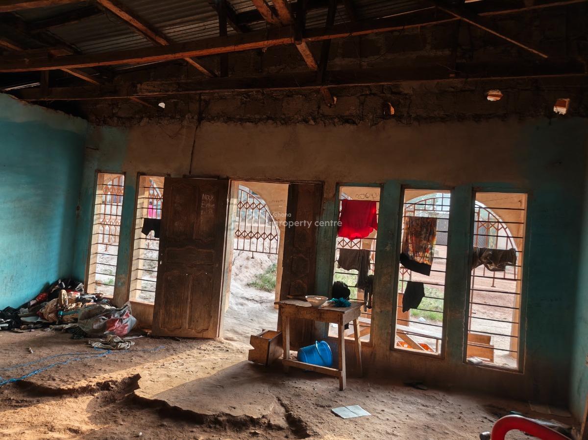 6 Bedrooms, Afrancho, Near Kronum, Suame, Markro., Kumasi Metropolitan, Ashanti, House for Sale