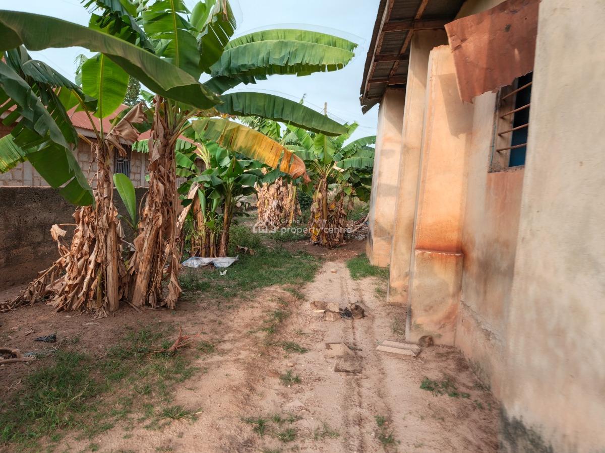 6 Bedrooms, Afrancho, Near Kronum, Suame, Markro., Kumasi Metropolitan, Ashanti, House for Sale