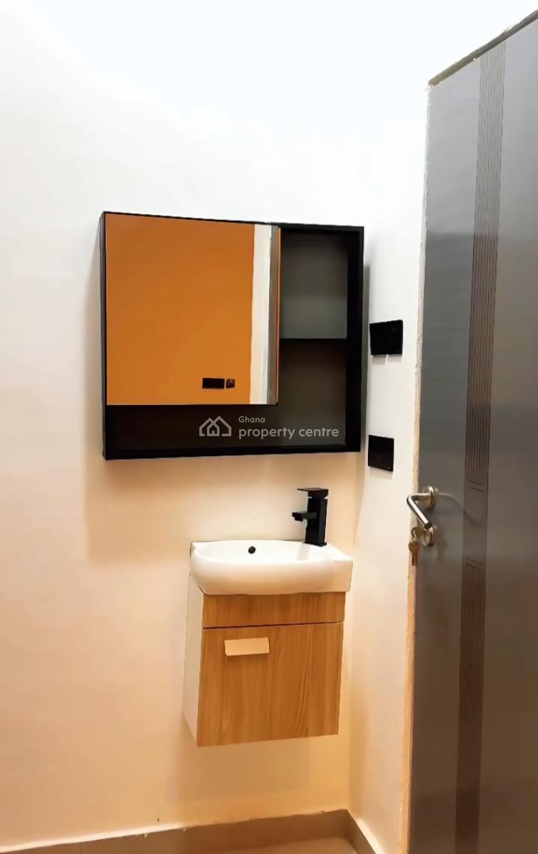 3 Bedroom House at Lakeside, Lakeside, Accra Metropolitan, Accra, House for Sale