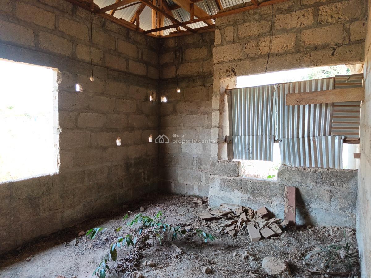 4 Bedrooms, Abrade, Near Mampongteng Fawoade., Kwabre, Ashanti, House for Sale