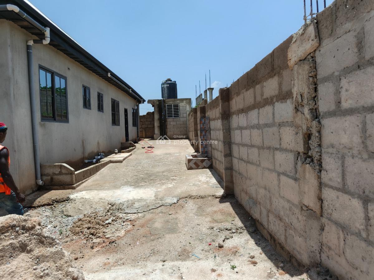 4 Bedrooms, Adesina, Near Kenyasi Abrem., Kumasi Metropolitan, Ashanti, House for Sale