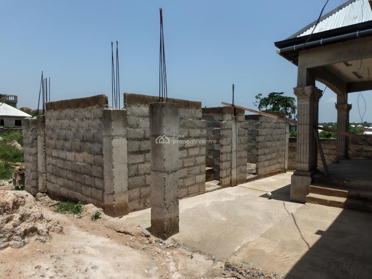 4 Bedrooms, Adesina, Near Kenyasi Abrem., Kumasi Metropolitan, Ashanti, House for Sale