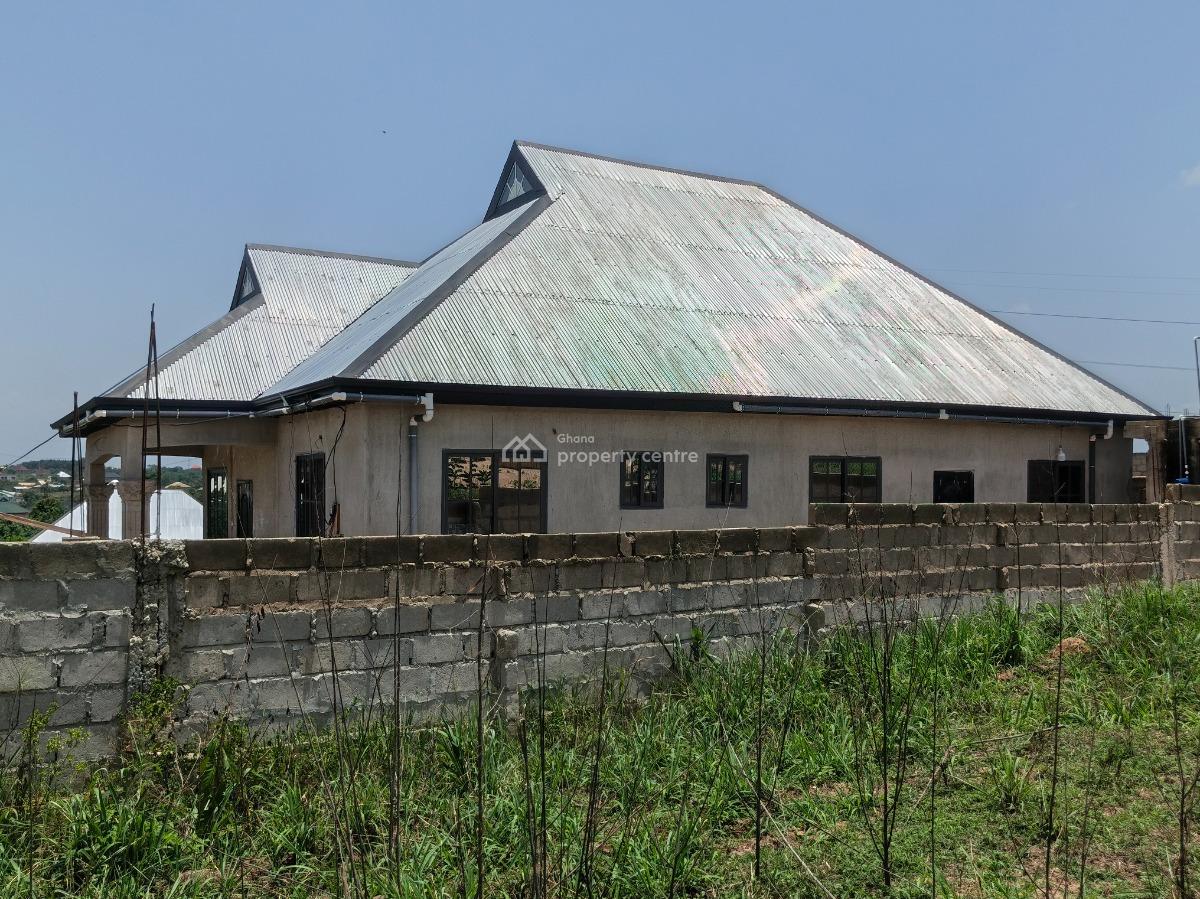 4 Bedrooms, Adesina, Near Kenyasi Abrem., Kumasi Metropolitan, Ashanti, House for Sale