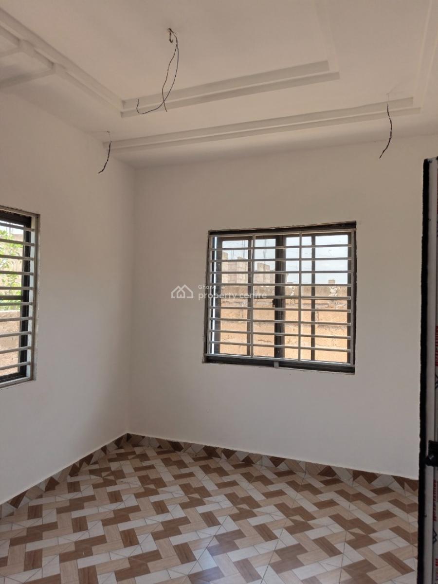 4 Bedrooms, Adesina, Near Kenyasi Abrem., Kumasi Metropolitan, Ashanti, House for Sale