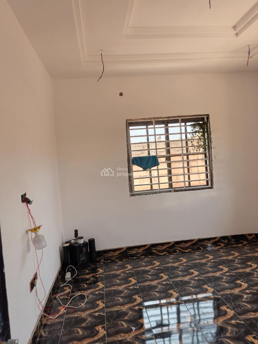4 Bedrooms, Adesina, Near Kenyasi Abrem., Kumasi Metropolitan, Ashanti, House for Sale