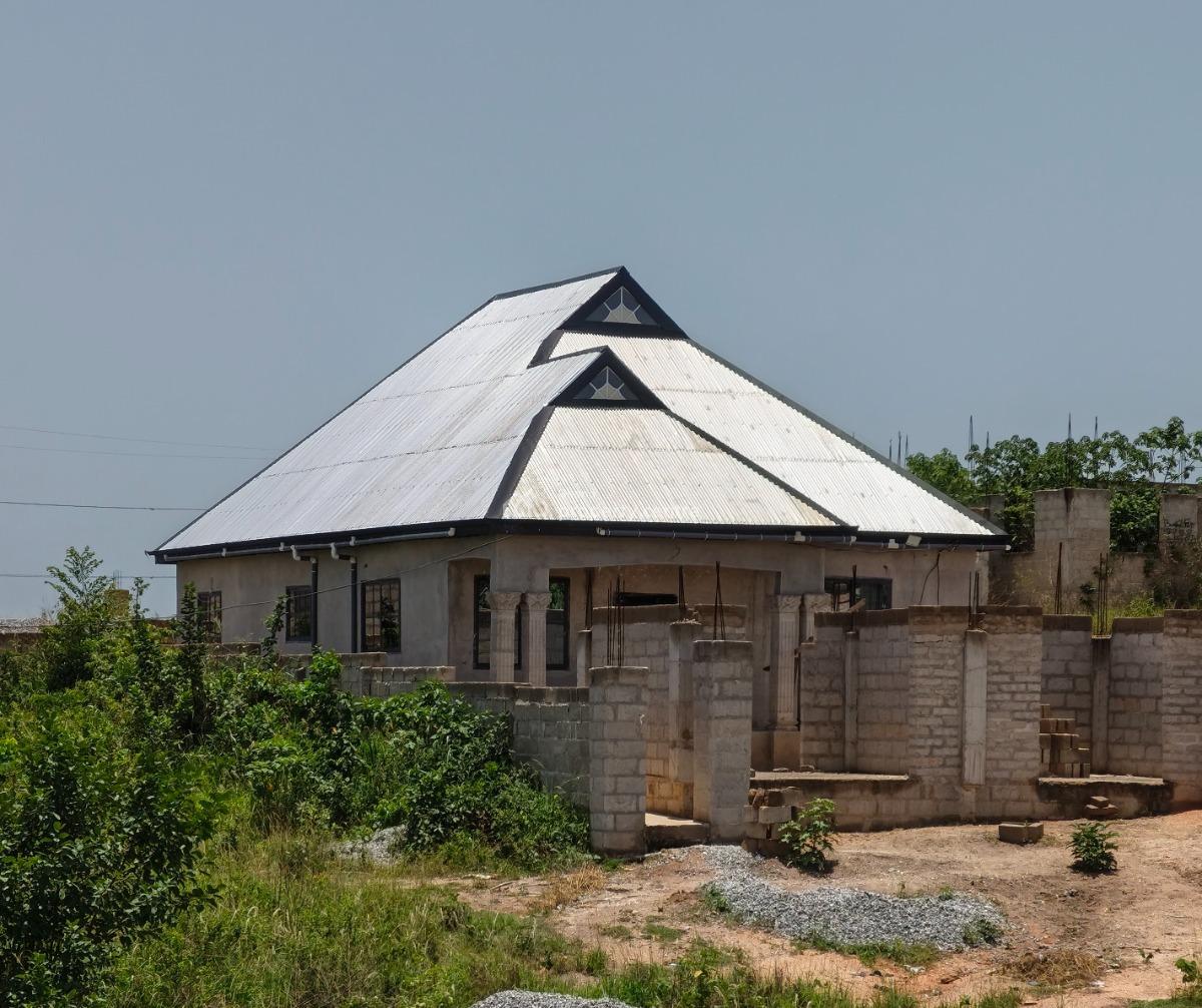 4 Bedrooms, Adesina, Near Kenyasi Abrem., Kumasi Metropolitan, Ashanti, House for Sale