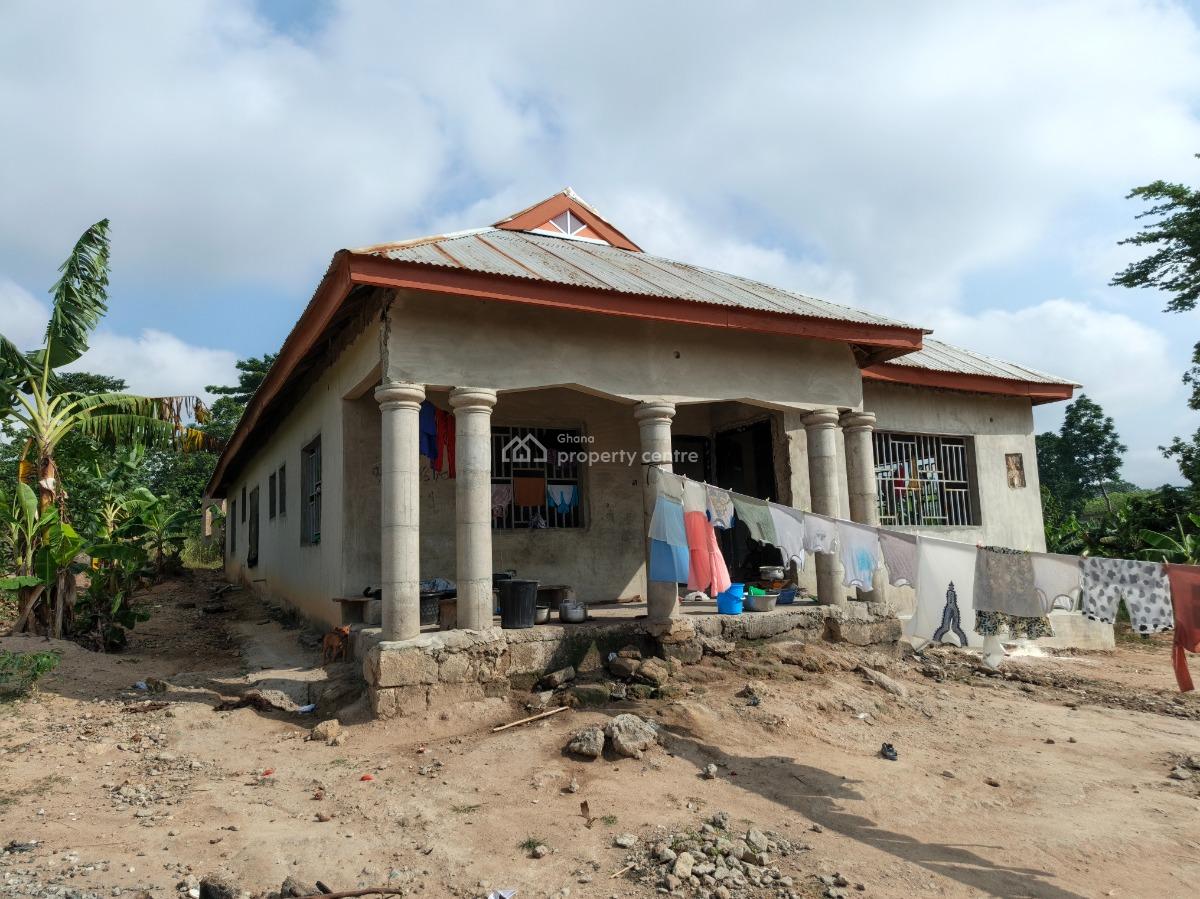 5 Bedrooms, Abrade, Near Mampongteng Fawoade., Kumasi Metropolitan, Ashanti, House for Sale