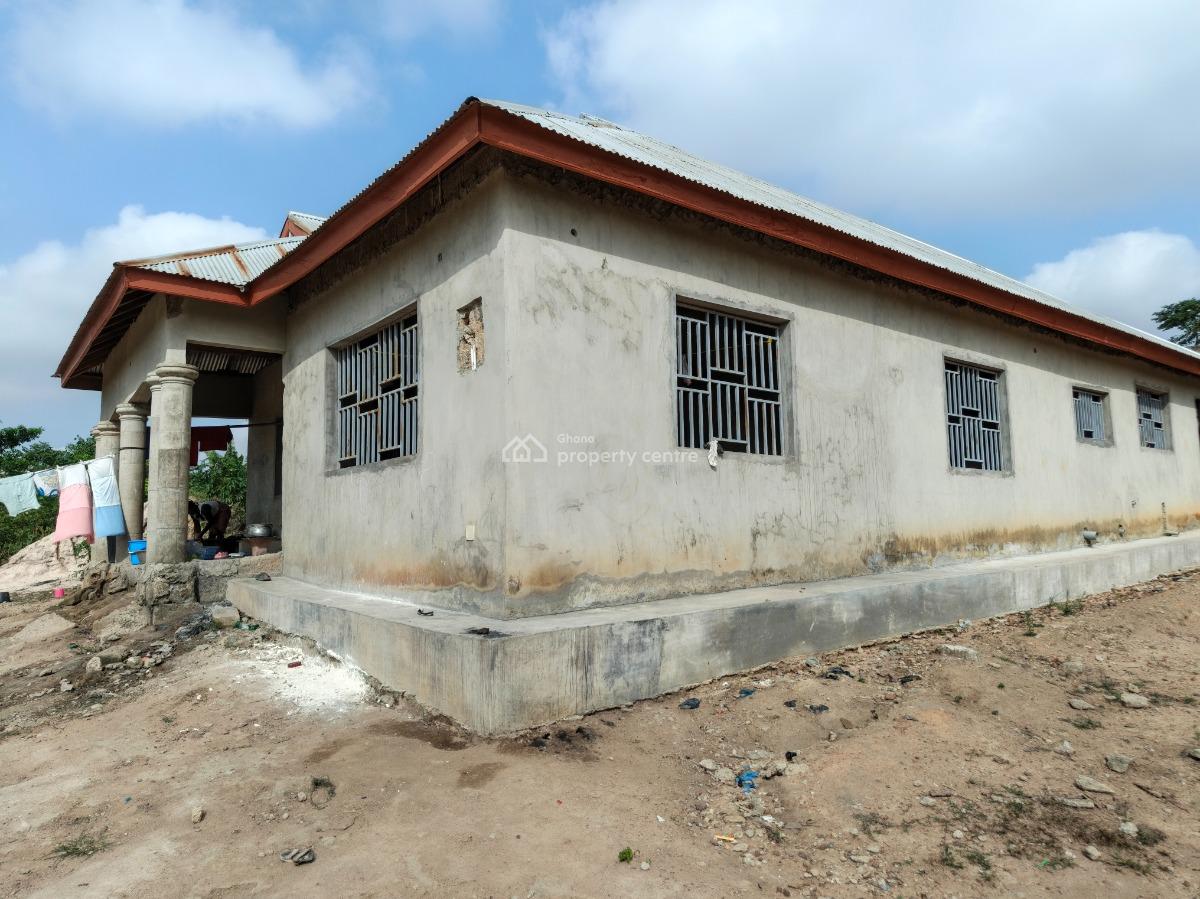 5 Bedrooms, Abrade, Near Mampongteng Fawoade., Kumasi Metropolitan, Ashanti, House for Sale