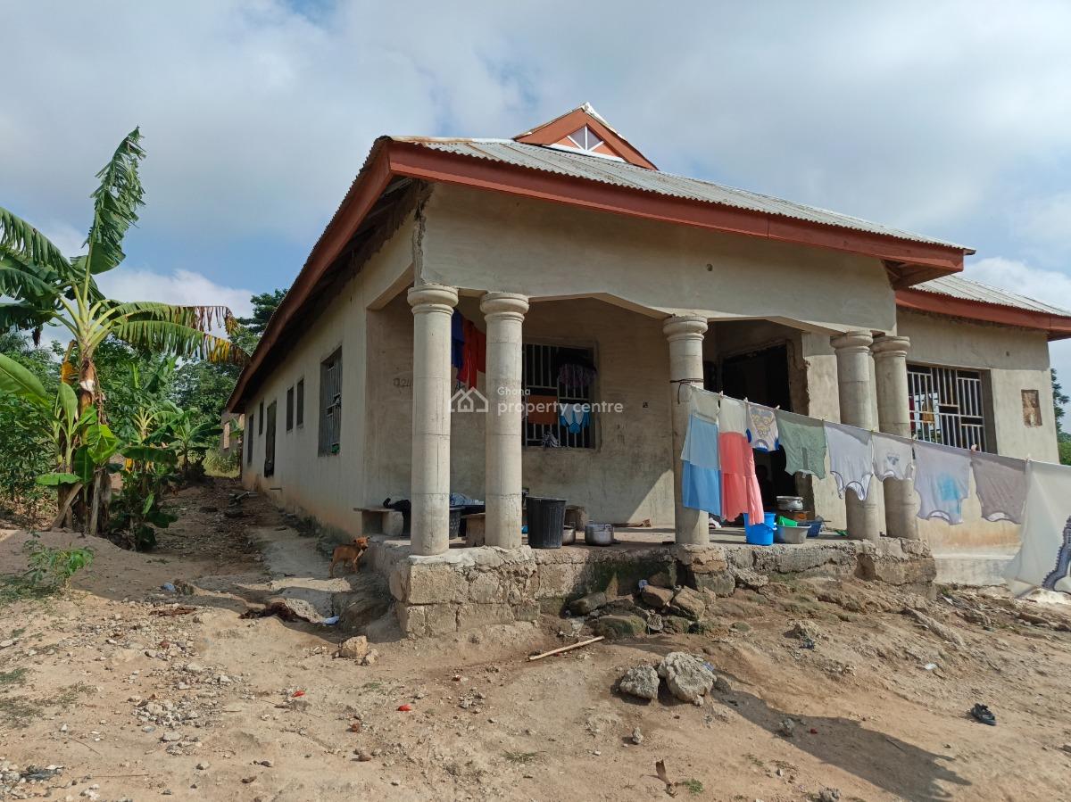 5 Bedrooms, Abrade, Near Mampongteng Fawoade., Kumasi Metropolitan, Ashanti, House for Sale