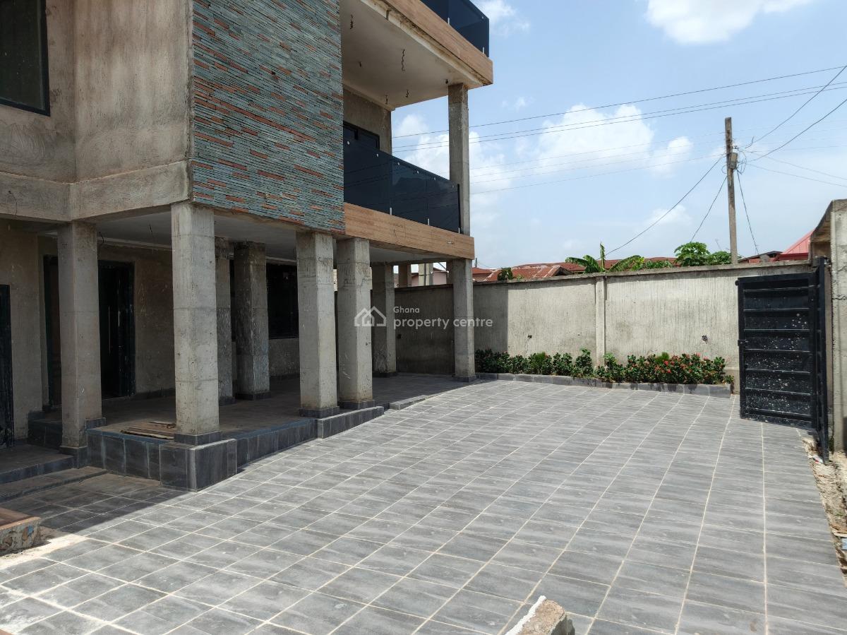 3 Bedrooms House, Fawoade, on Tafo Pankrono Road., Kumasi Metropolitan, Ashanti, House for Sale