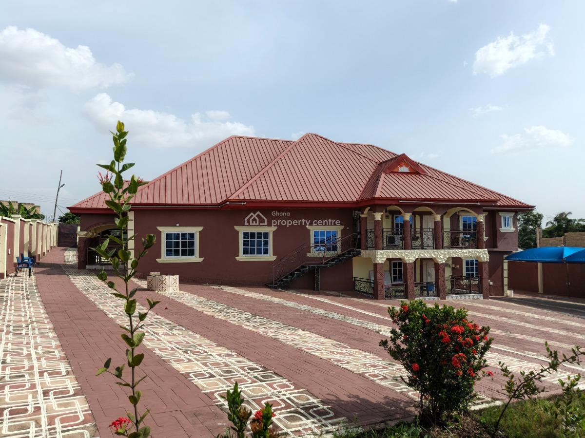 8 Bedrooms.   ( on 2 Plots), Atimatim Adubinso, Near Pankrono., Kumasi Metropolitan, Ashanti, House for Sale