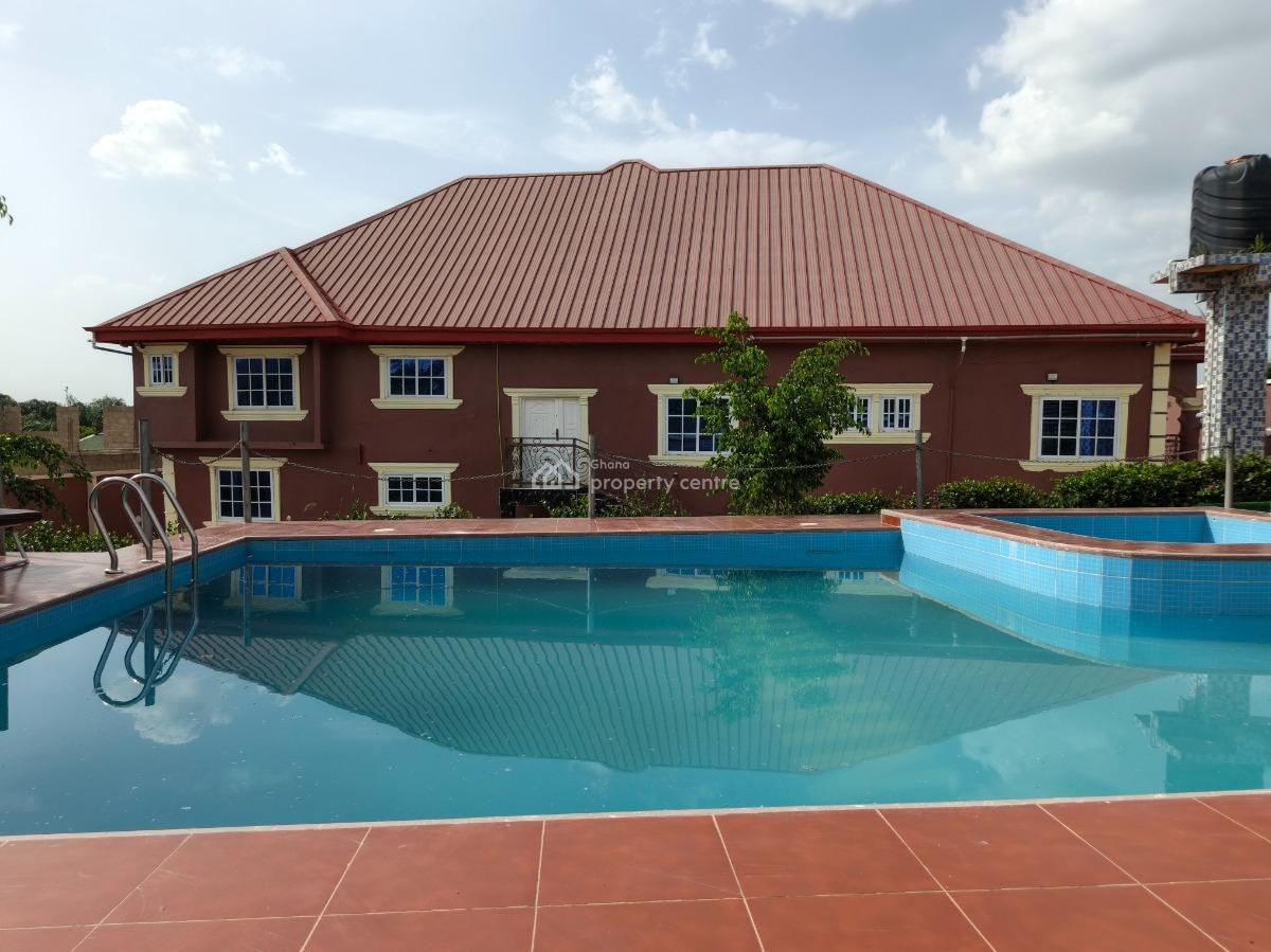 8 Bedrooms.   ( on 2 Plots), Atimatim Adubinso, Near Pankrono., Kumasi Metropolitan, Ashanti, House for Sale