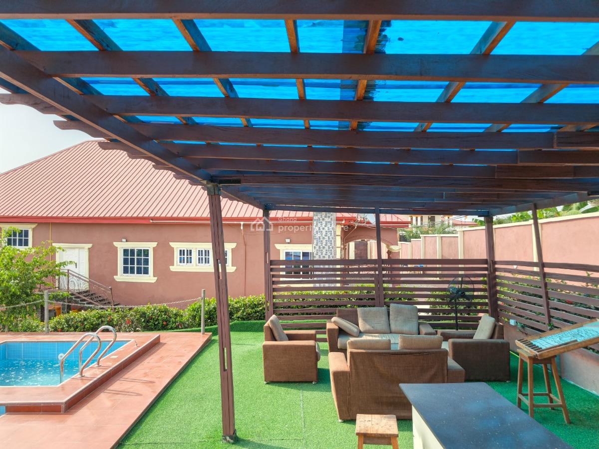 8 Bedrooms.   ( on 2 Plots), Atimatim Adubinso, Near Pankrono., Kumasi Metropolitan, Ashanti, House for Sale