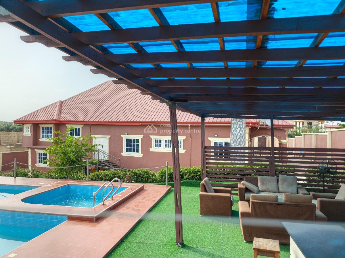 8 Bedrooms.   ( on 2 Plots), Atimatim Adubinso, Near Pankrono., Kumasi Metropolitan, Ashanti, House for Sale