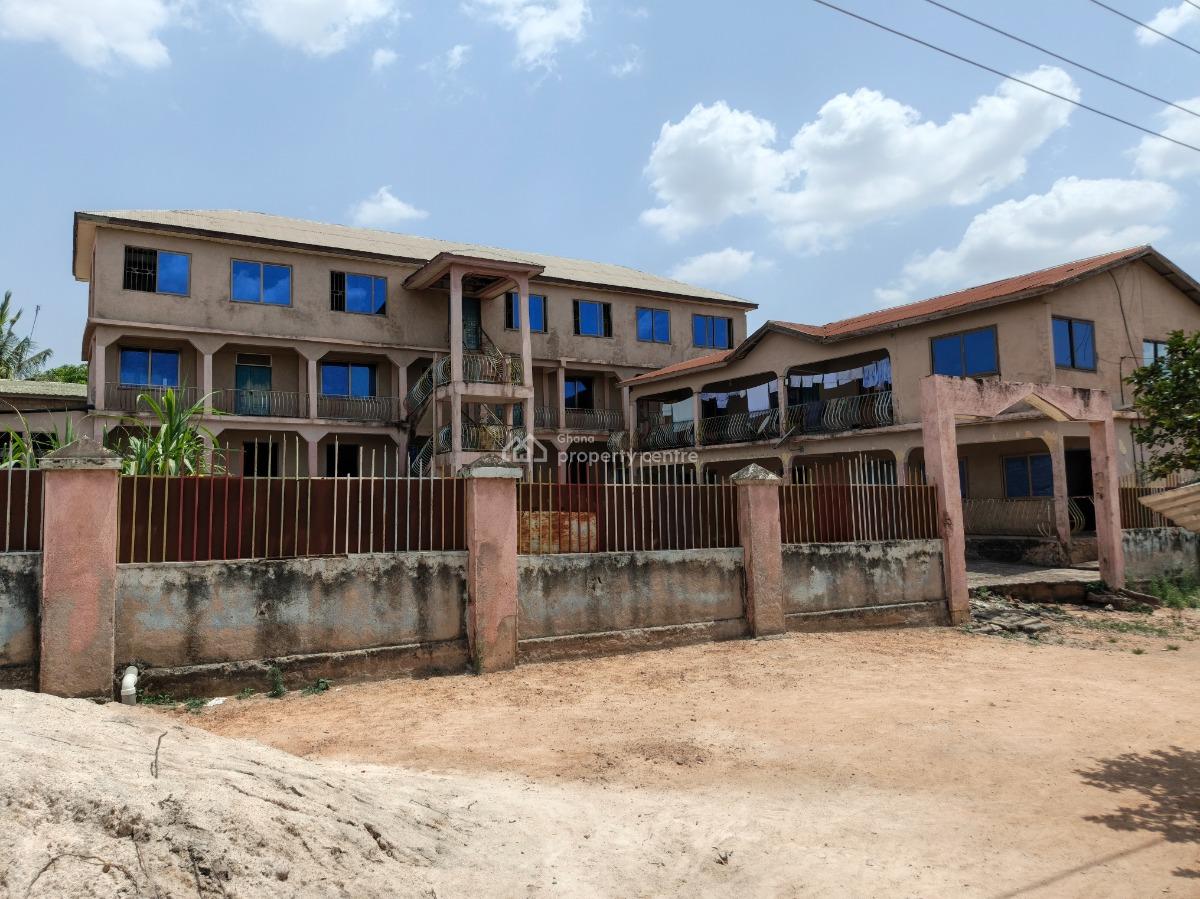 School         ( 18 Class Rooms), Fawoade, on Tafo Pankrono Road., Kumasi Metropolitan, Ashanti, School for Sale