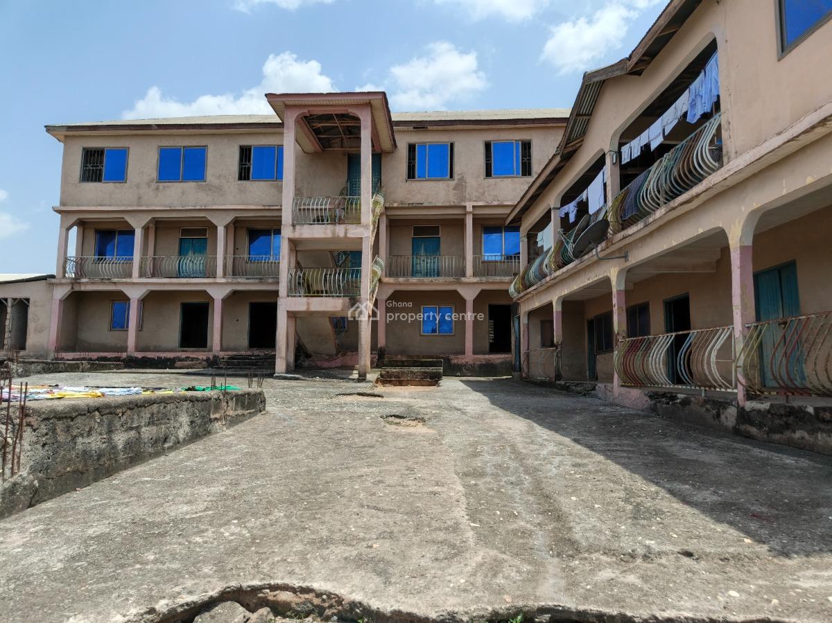 School         ( 18 Class Rooms), Fawoade, on Tafo Pankrono Road., Kumasi Metropolitan, Ashanti, School for Sale