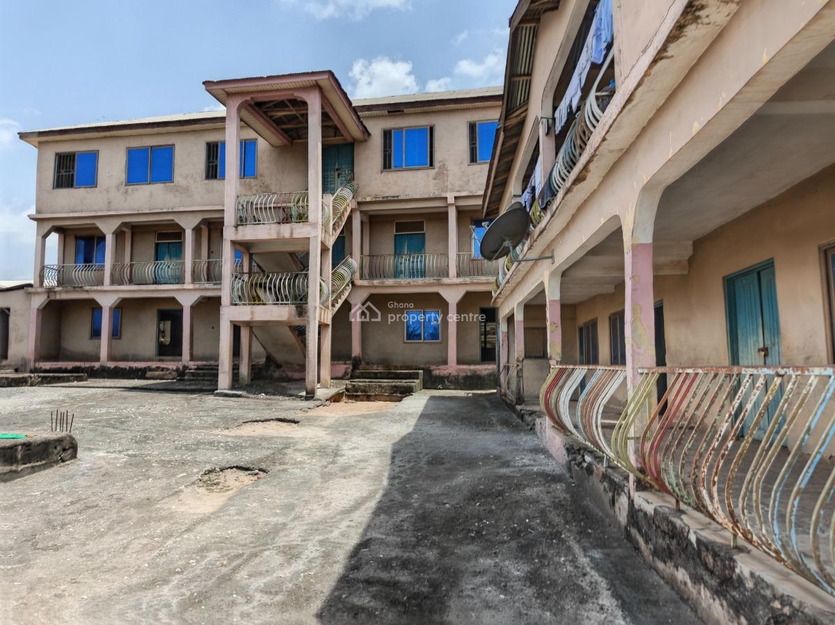 School         ( 18 Class Rooms), Fawoade, on Tafo Pankrono Road., Kumasi Metropolitan, Ashanti, School for Sale