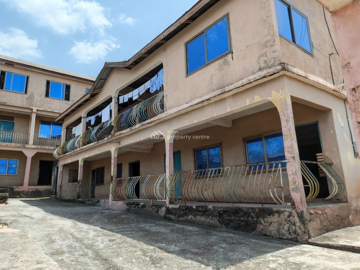 School         ( 18 Class Rooms), Fawoade, on Tafo Pankrono Road., Kumasi Metropolitan, Ashanti, School for Sale