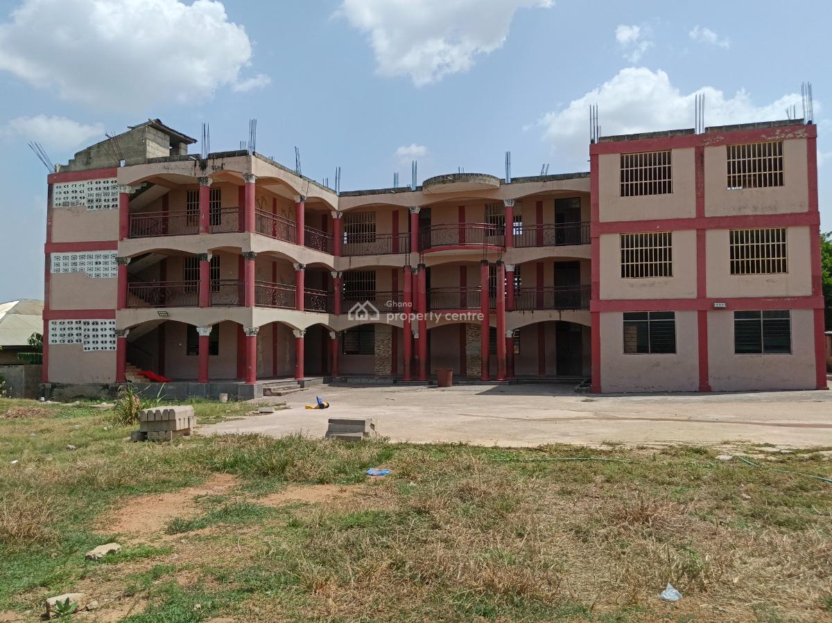 School.      ( Operational), Fawoade Bomfa. on Tafo Pankrono Road., Kumasi Metropolitan, Ashanti, School for Sale