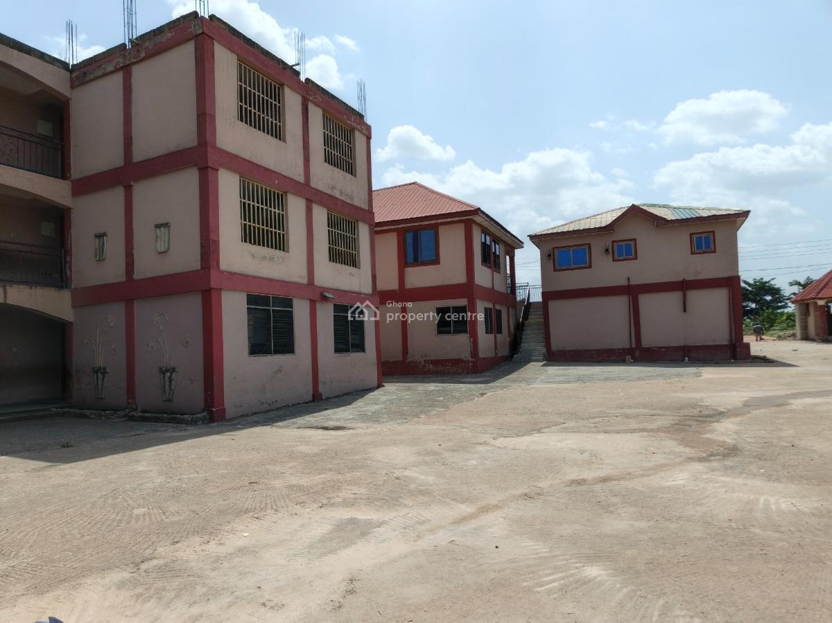 Property for Hospital, Hotel, Company Etc., Near Mampongteng, Pankrono Road., Kwabre, Ashanti, Commercial Property for Sale