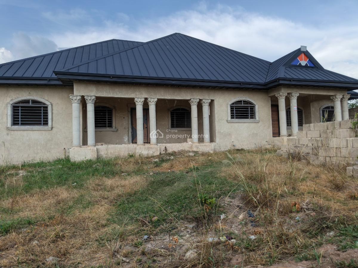 6 Bedrooms, Kenyasi Saaman, Near Bosore., Kumasi Metropolitan, Ashanti, House for Sale