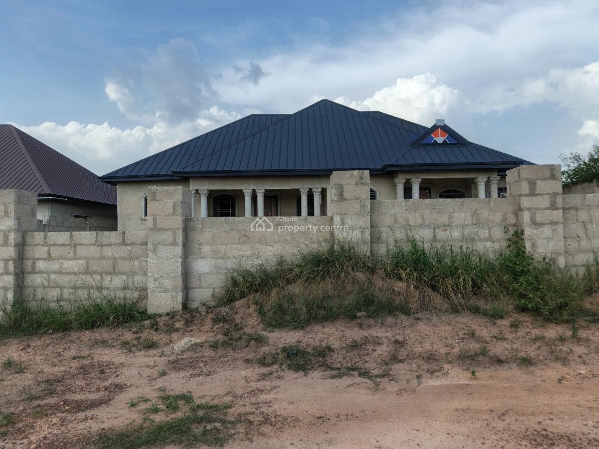 6 Bedrooms, Kenyasi Saaman, Near Bosore., Kumasi Metropolitan, Ashanti, House for Sale