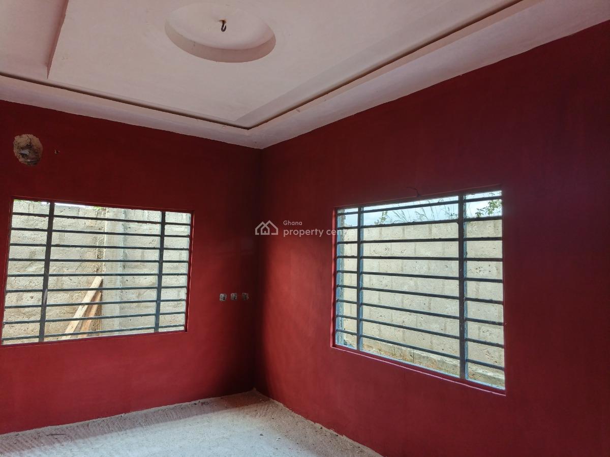 6 Bedrooms, Kenyasi Saaman, Near Bosore., Kumasi Metropolitan, Ashanti, House for Sale