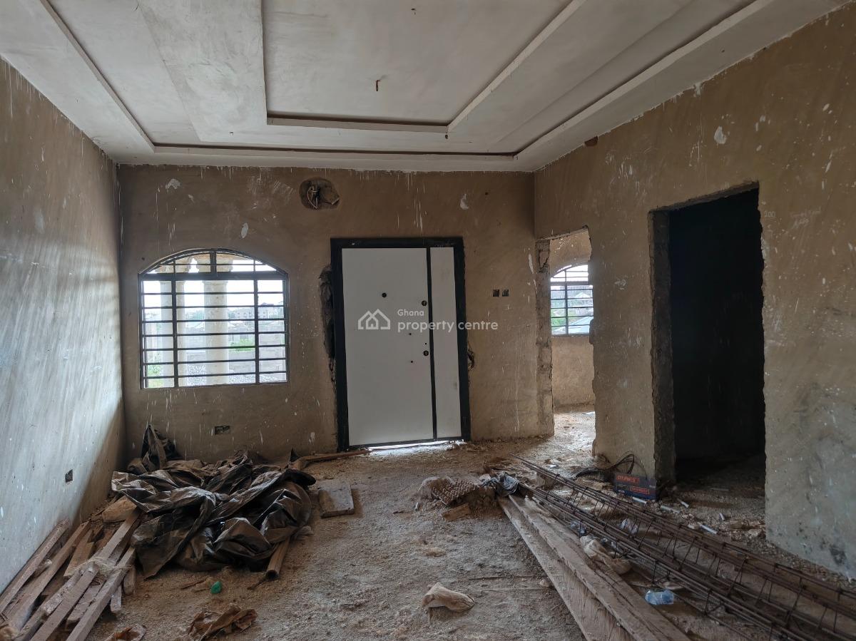 6 Bedrooms, Kenyasi Saaman, Near Bosore., Kumasi Metropolitan, Ashanti, House for Sale