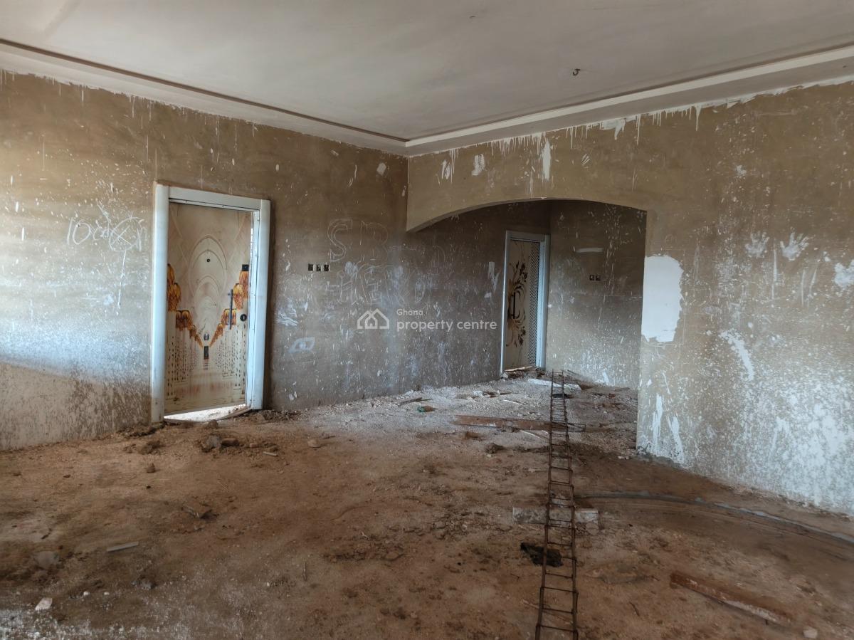 6 Bedrooms, Kenyasi Saaman, Near Bosore., Kumasi Metropolitan, Ashanti, House for Sale