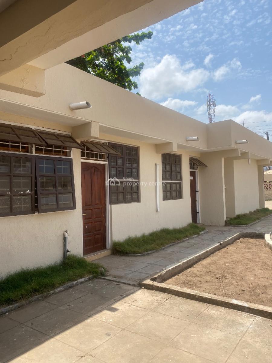 12 Bedrooms Office Space at Dome Market, Market Road, Dome, Ga East Municipal, Accra, Office Space for Rent