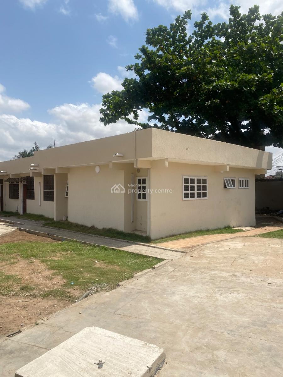 12 Bedrooms Office Space at Dome Market, Market Road, Dome, Ga East Municipal, Accra, Office Space for Rent