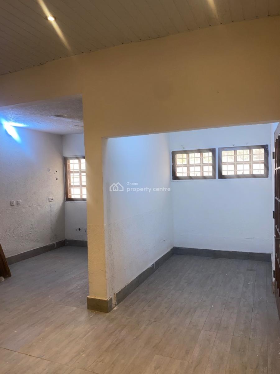12 Bedrooms Office Space at Dome Market, Market Road, Dome, Ga East Municipal, Accra, Office Space for Rent