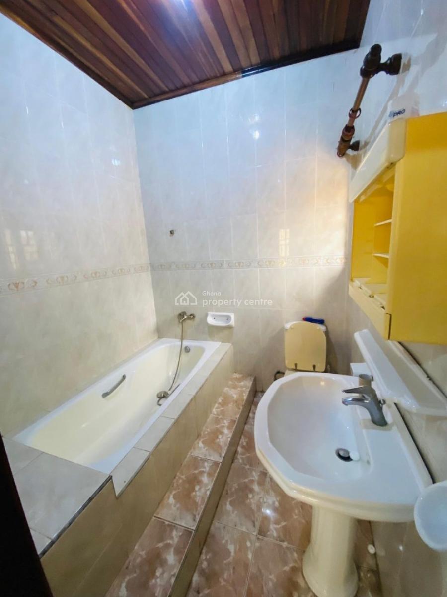 5 Bedroom  with 2 Bedroom Boys Quarters, Petroleum, Achimota, Accra, House for Rent