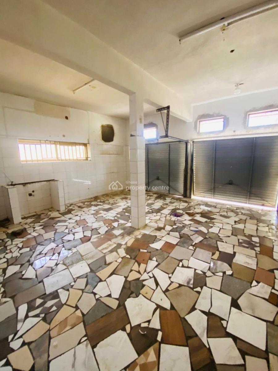 5 Bedroom  with 2 Bedroom Boys Quarters, Petroleum, Achimota, Accra, House for Rent